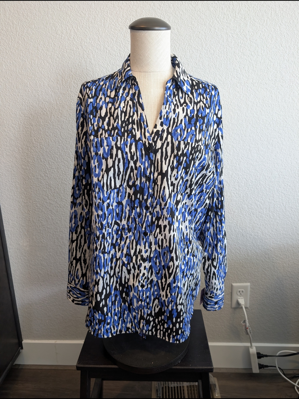 Talbots Sz Lp Blue Black and White Animal-Print Button Front Blouse